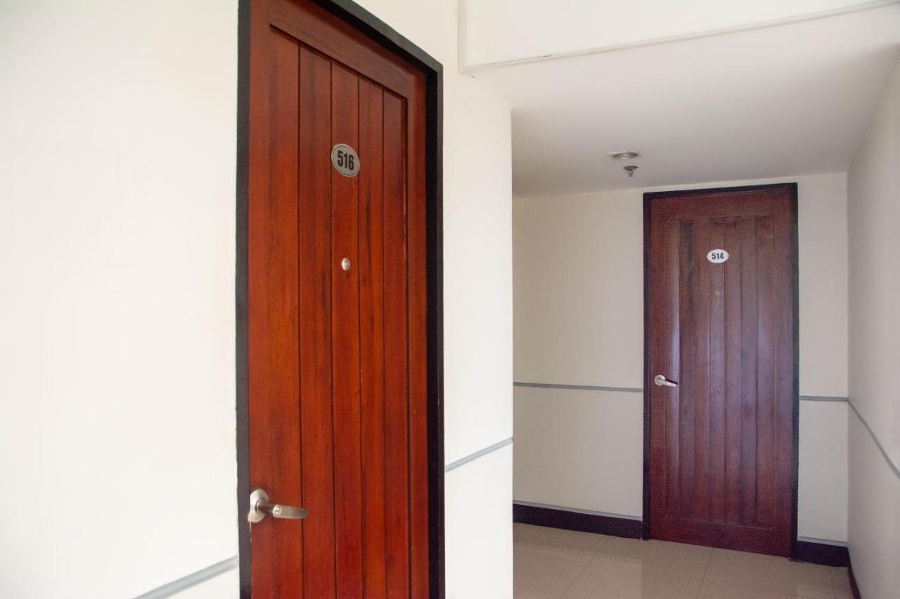באקולוד Negrense Suites מראה חיצוני תמונה